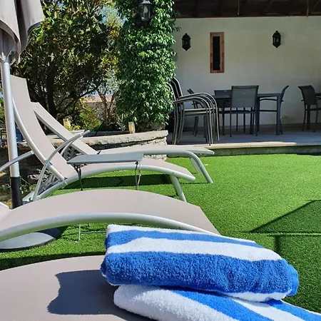 Lou Pic Au Loup De Charme Holiday home