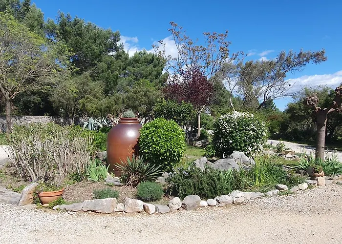 Lou Pic Au Loup De Charme Hébergement de vacances *